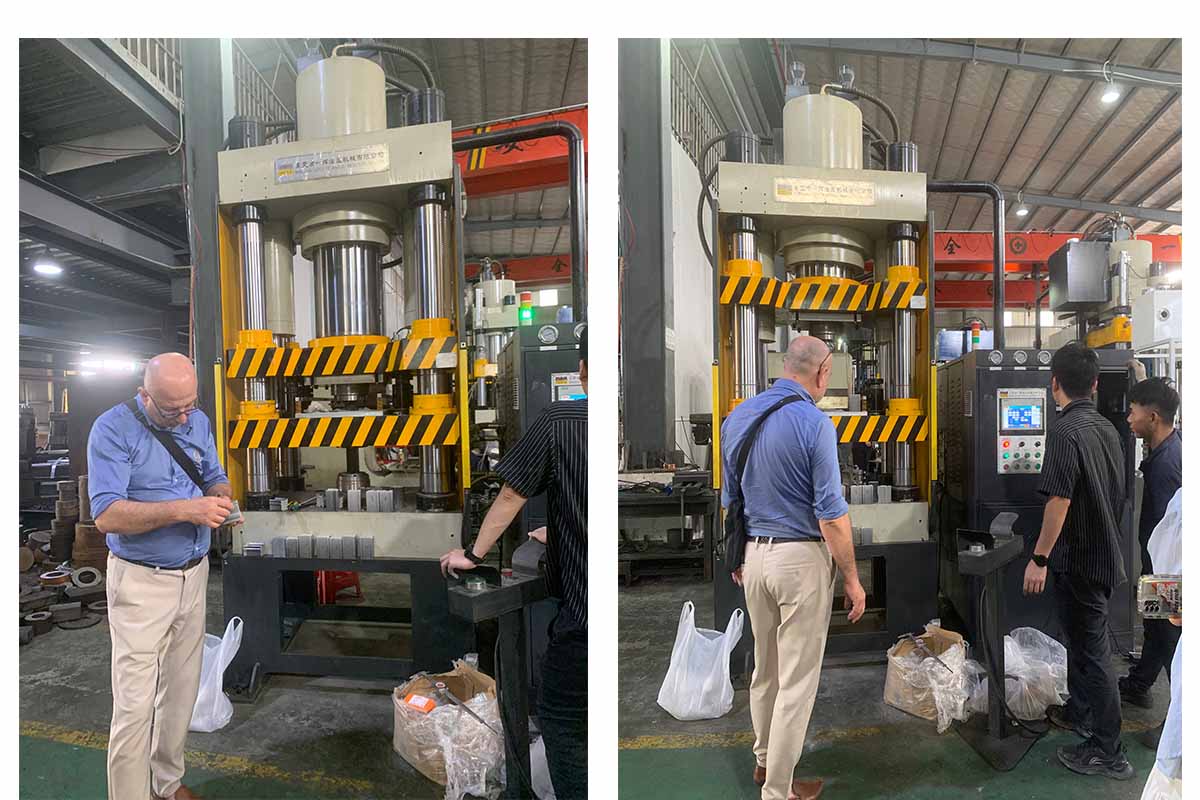 土耳其客戶驗收400噸粉末機